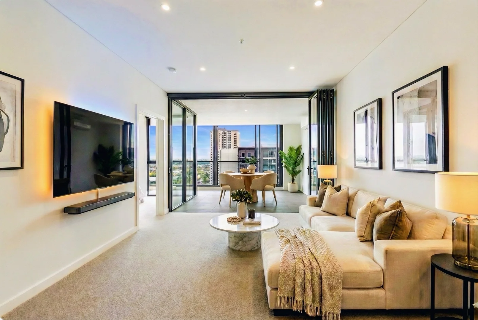1413/17 Wentworth Place (1/12)