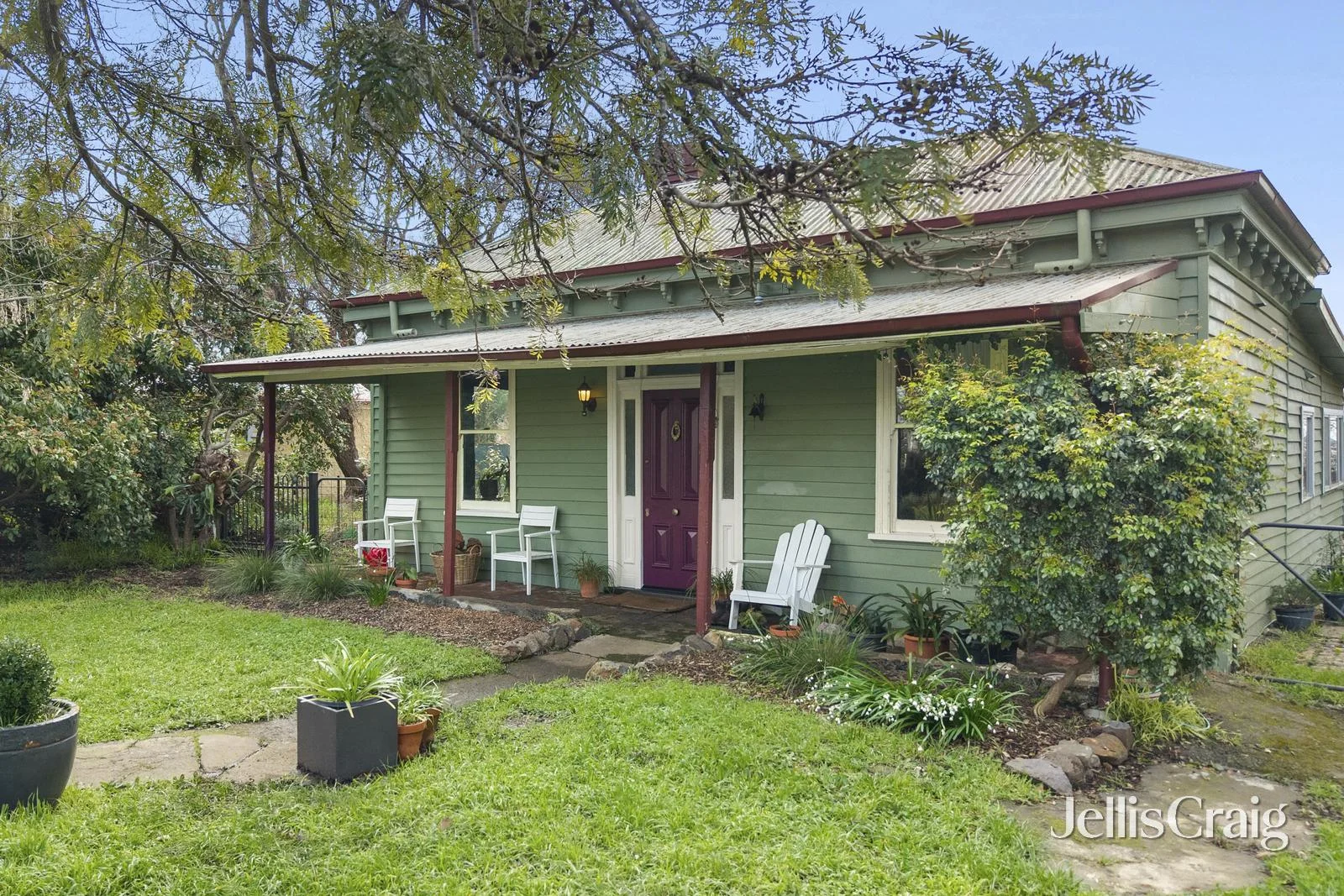 142 Mollison Street (1/18)