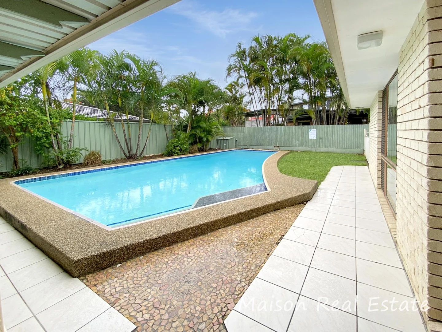 142 Westlake Drive (1/1)
