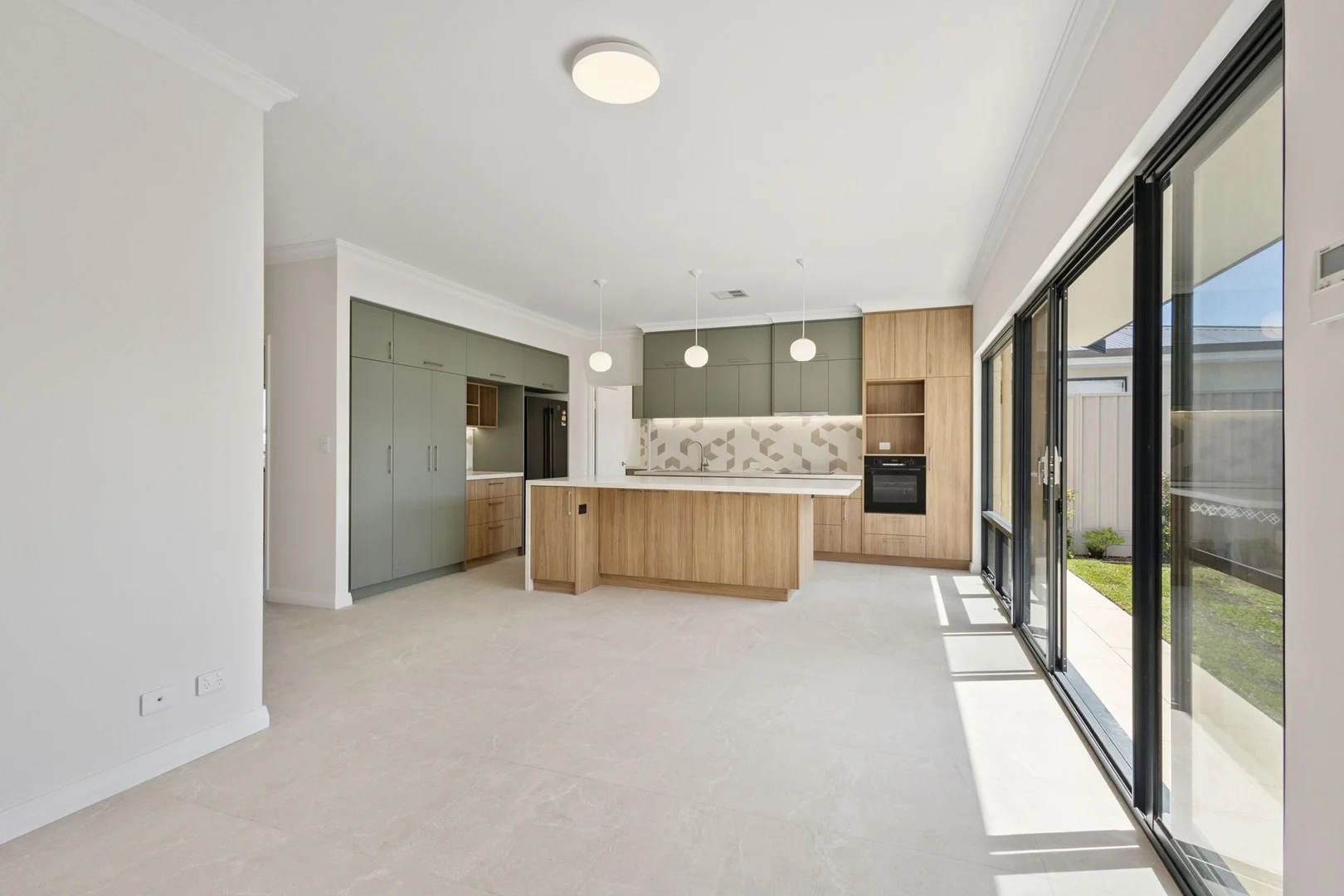 143 Banksia Street (1/20)