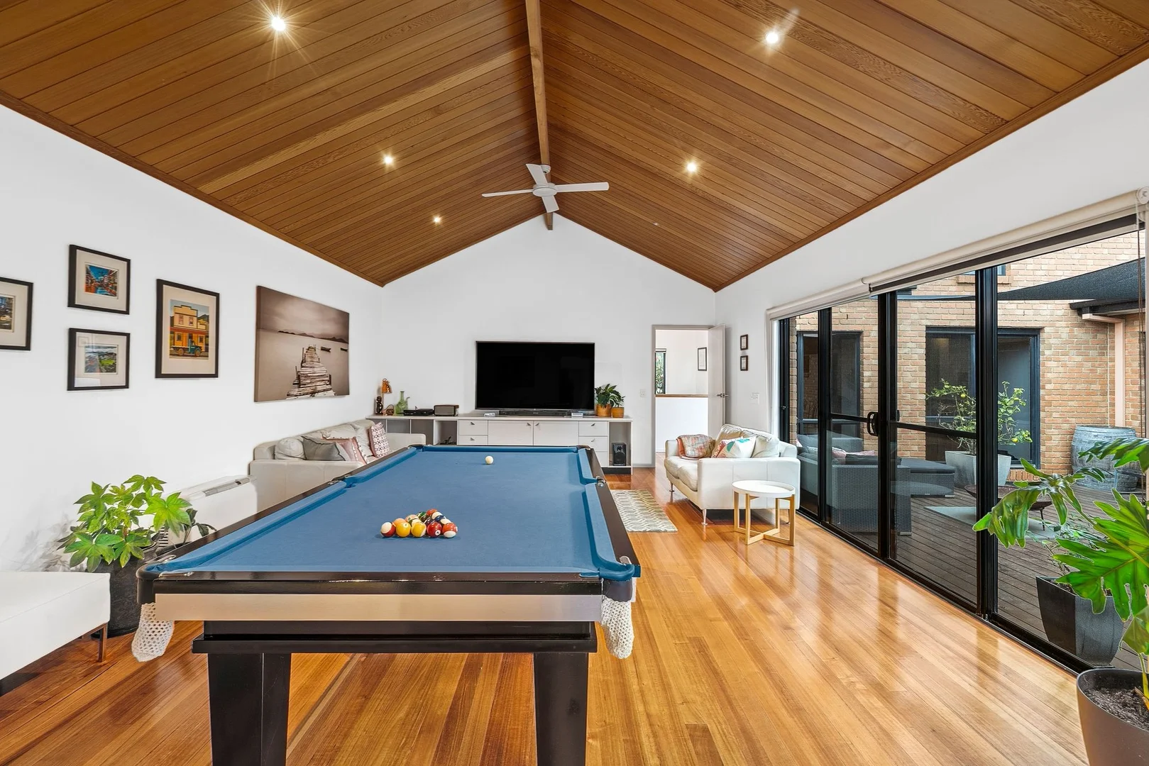 145 The Avenue - Image 3