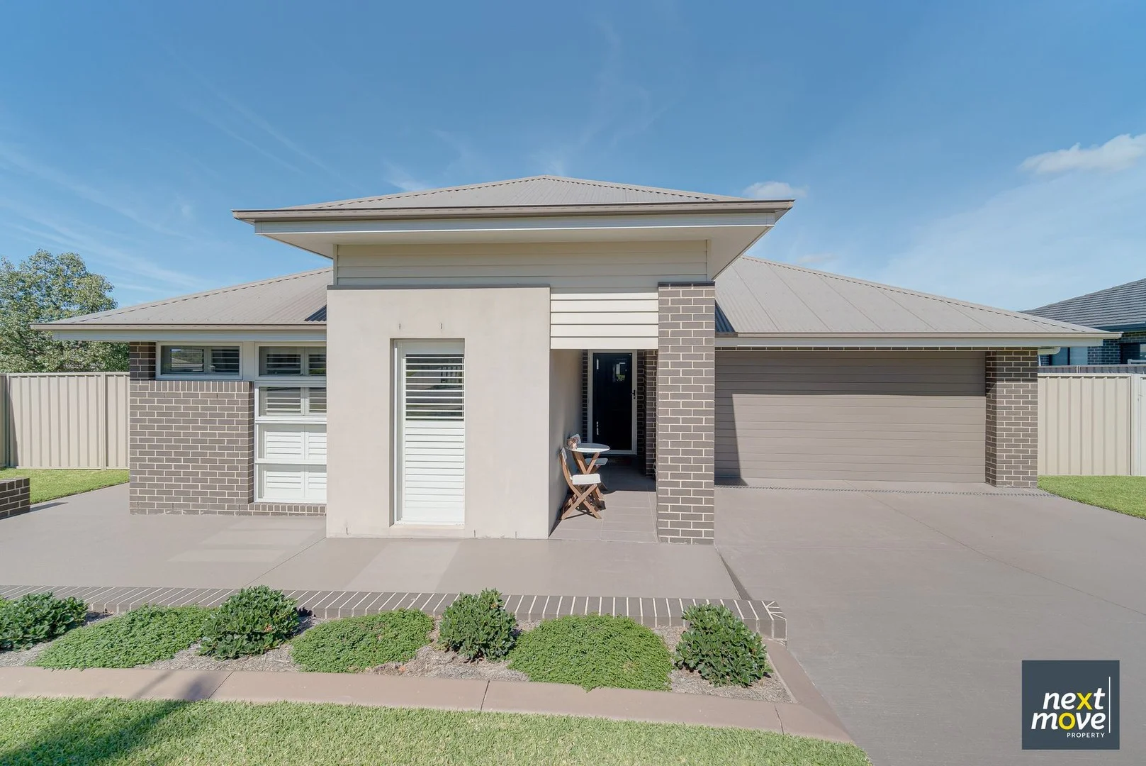 148 McMahon Way (1/12)