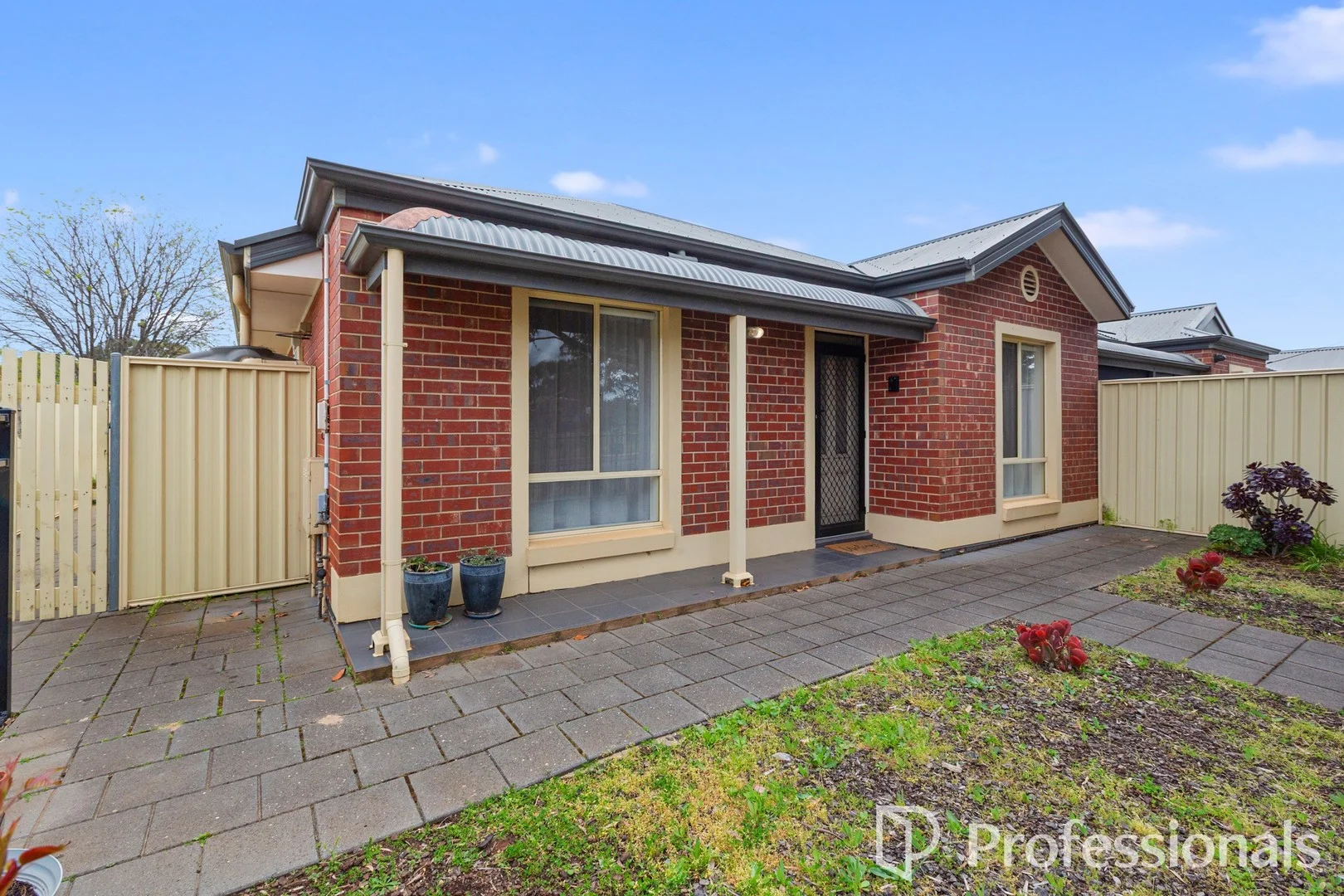 14D Struan Avenue (1/1)