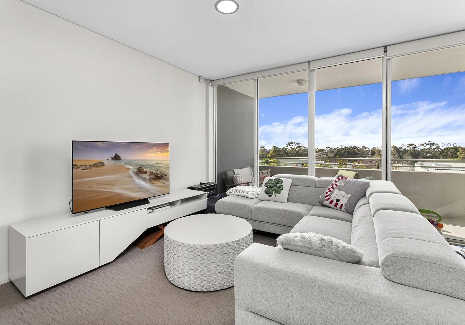 15/124 Princes Highway (1/9)