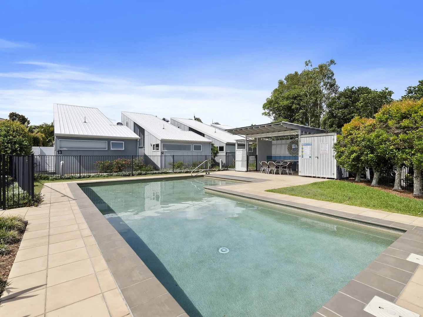 15/603-615 Casuarina Way (1/15)