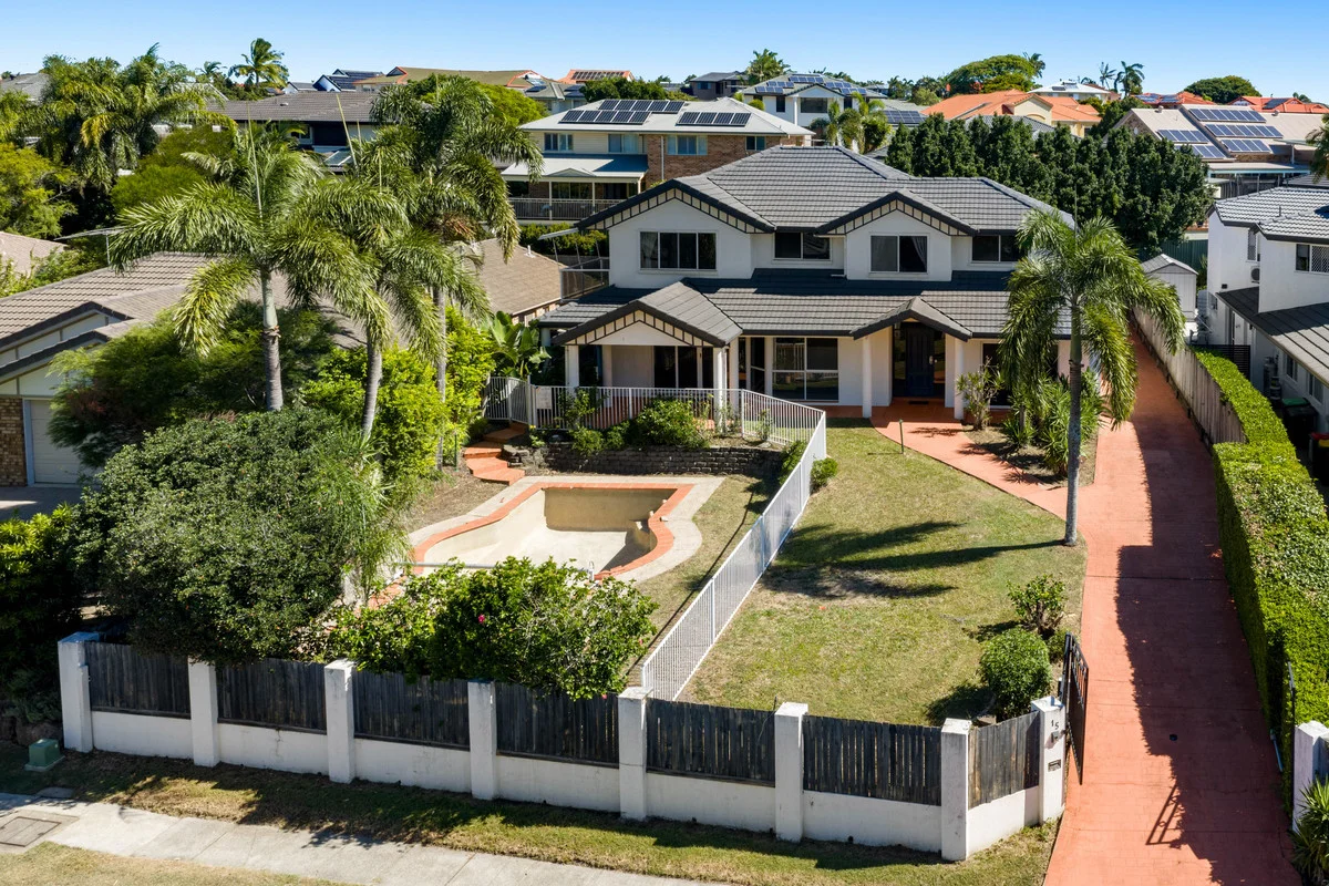 15 Amersham Crescent (1/21)