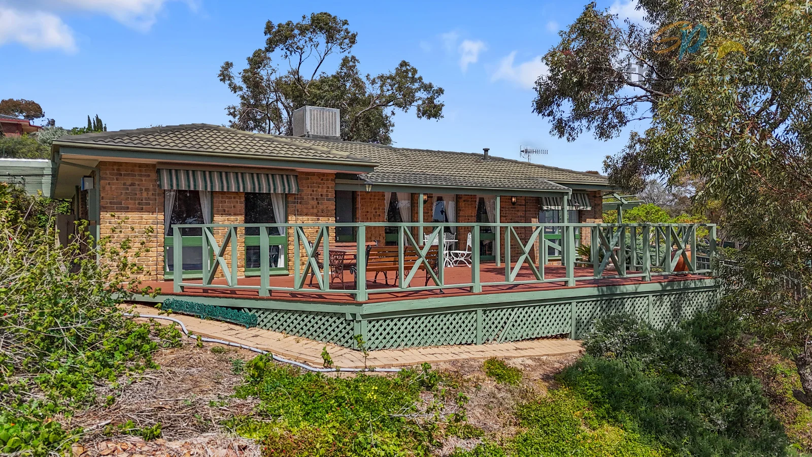 15 Annesley Close (1/27)
