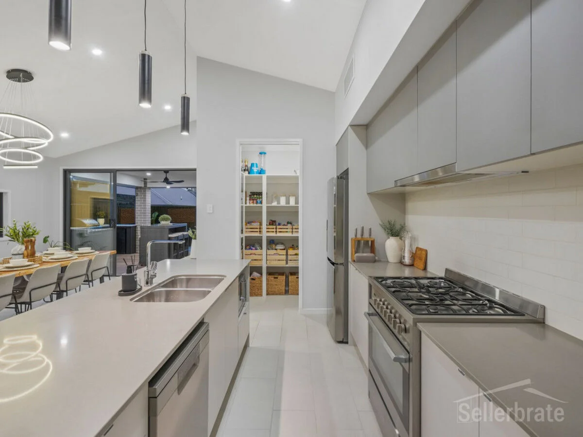 15 Bangalow Circuit - Image 2