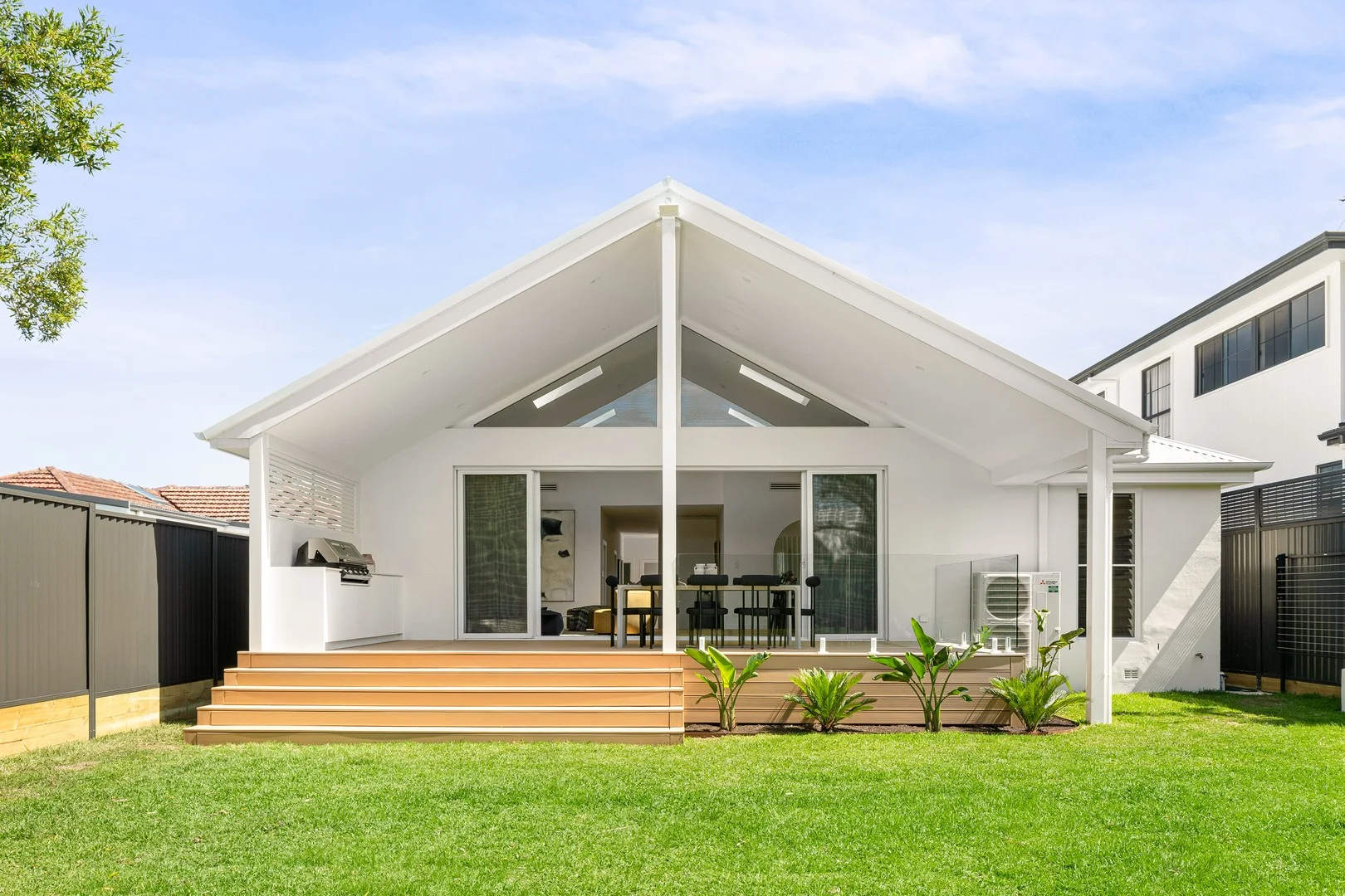 15 Burleigh Avenue (1/19)
