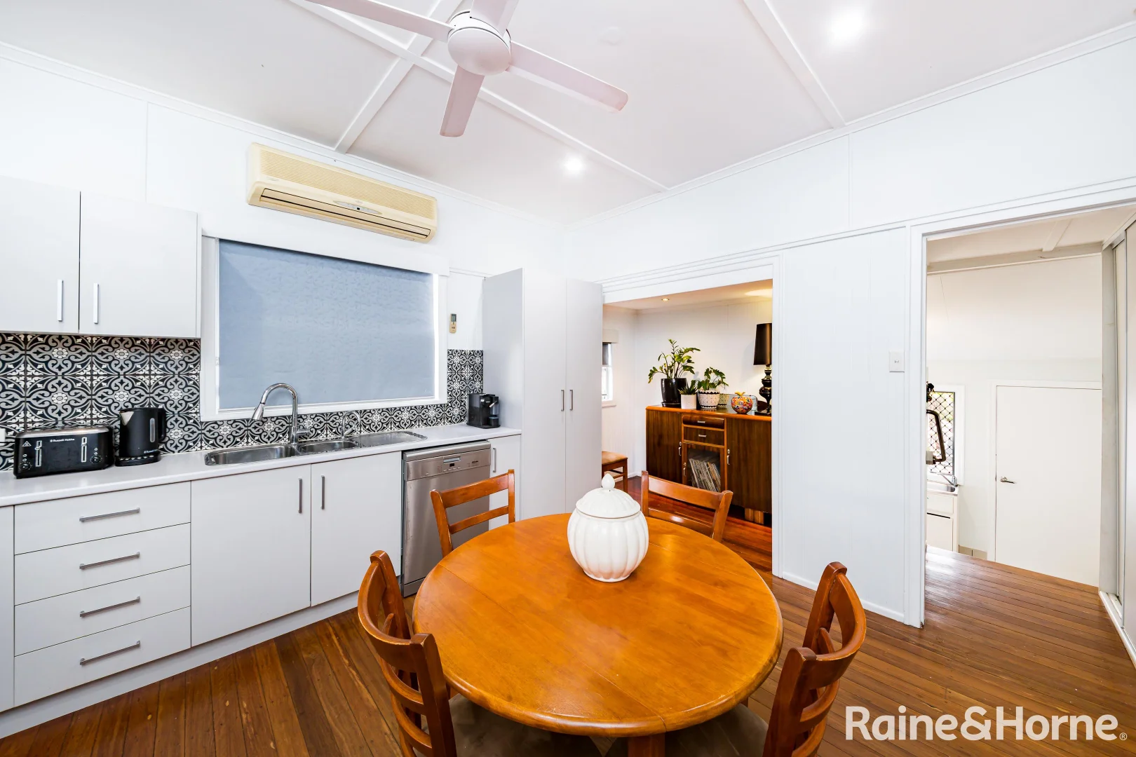 15 Carinya Street - Image 5