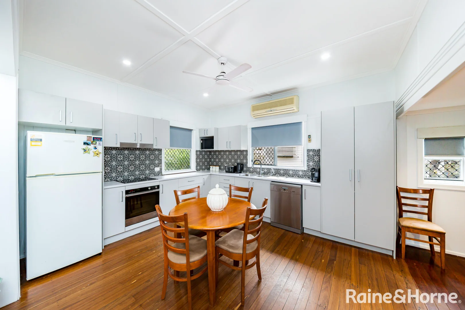 15 Carinya Street - Image 4