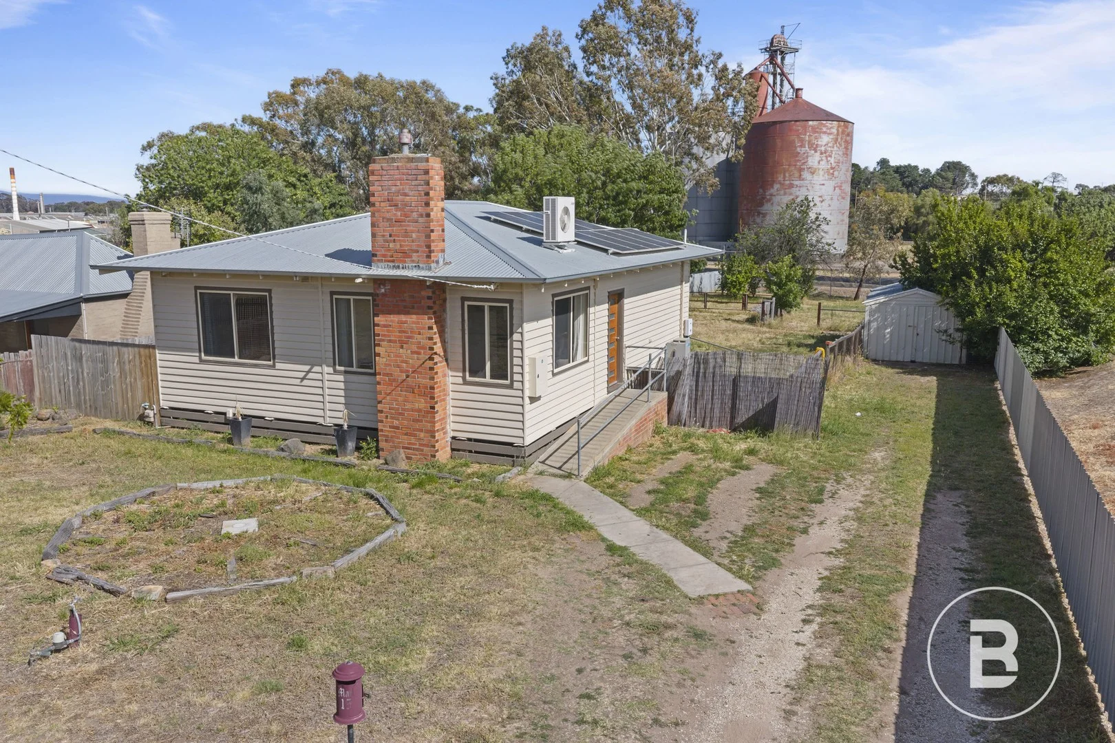 15 Curtis Street (1/17)