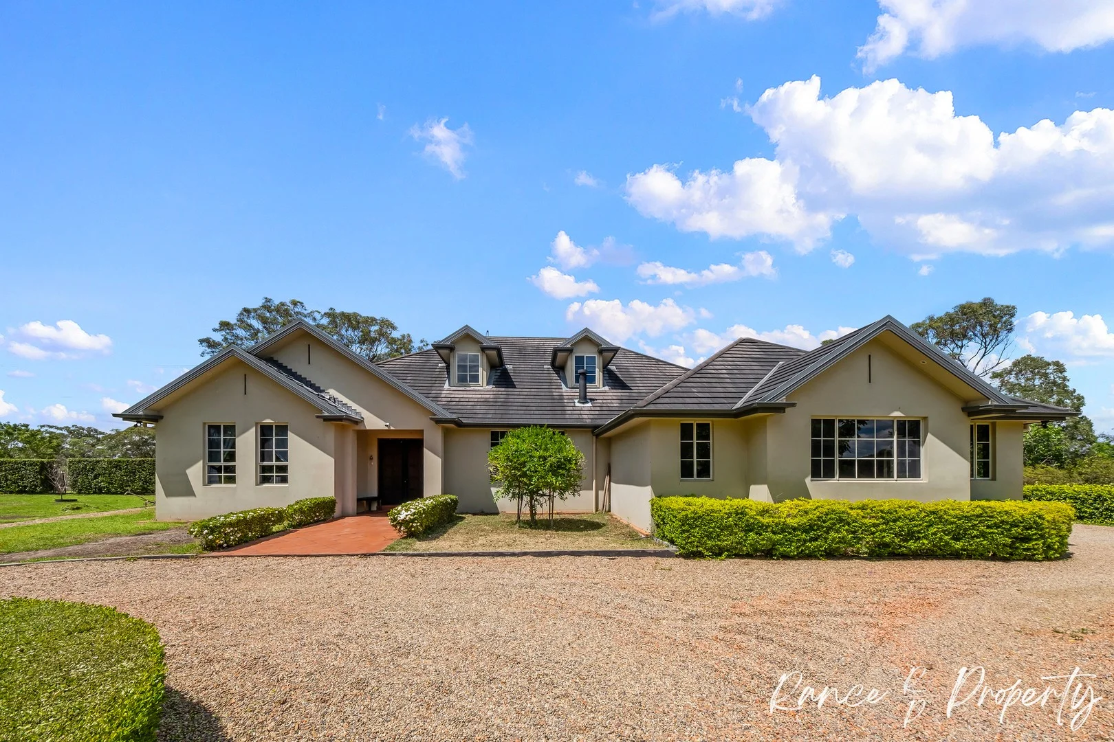 15 Ellendale Road (1/28)