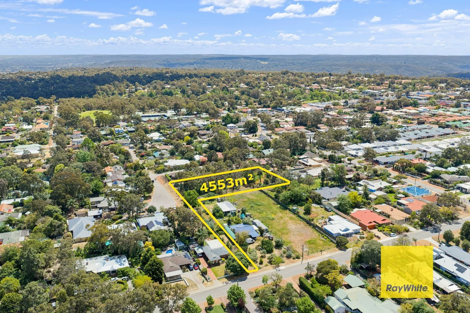 15 Gunbar Way (1/40)