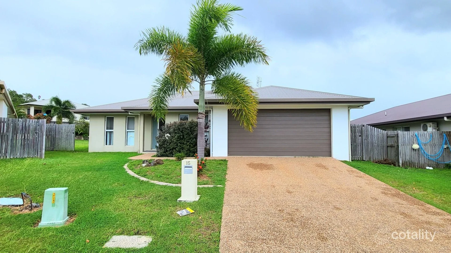15 Hinton Court (1/8)