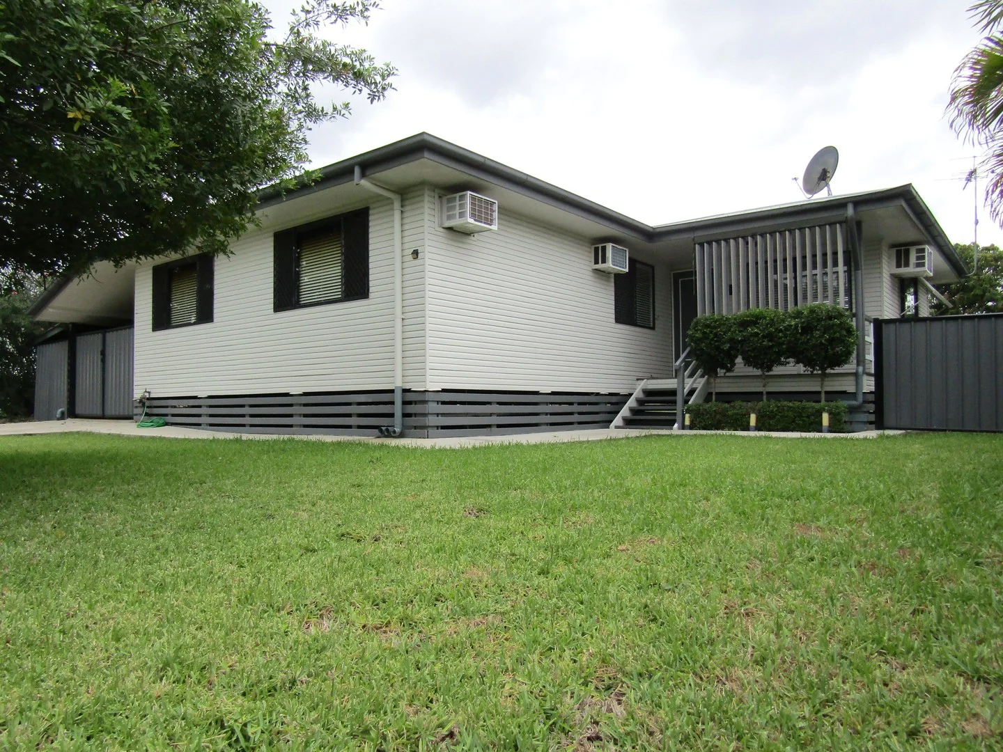 15 Ironbark Street (1/28)