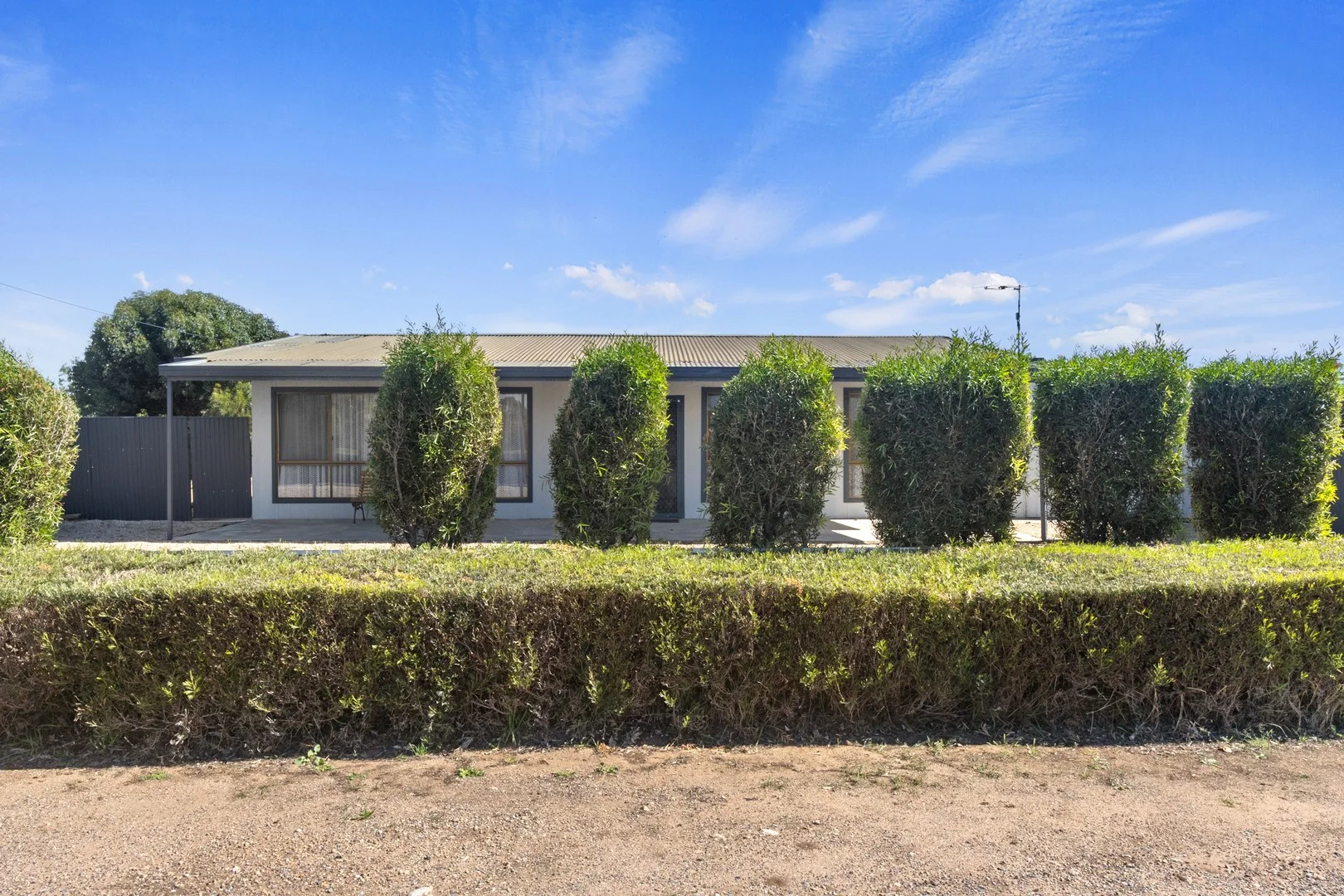 $420,000 to $440,000