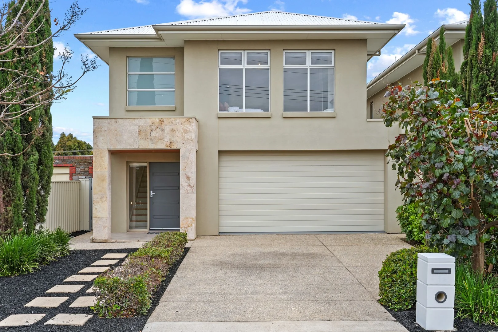 15 Milton Avenue (1/29)