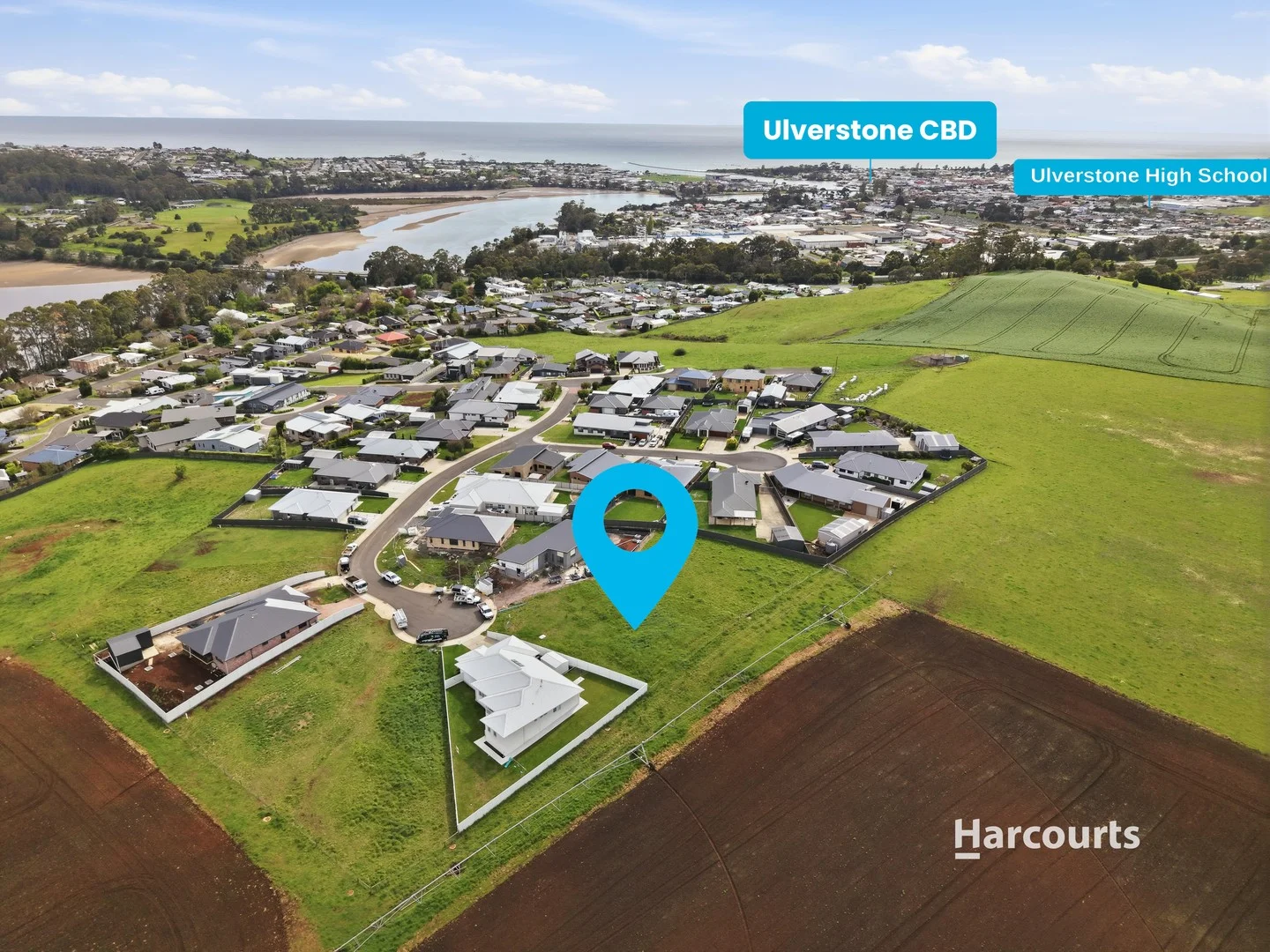 15 Moonbeam Place (1/3)