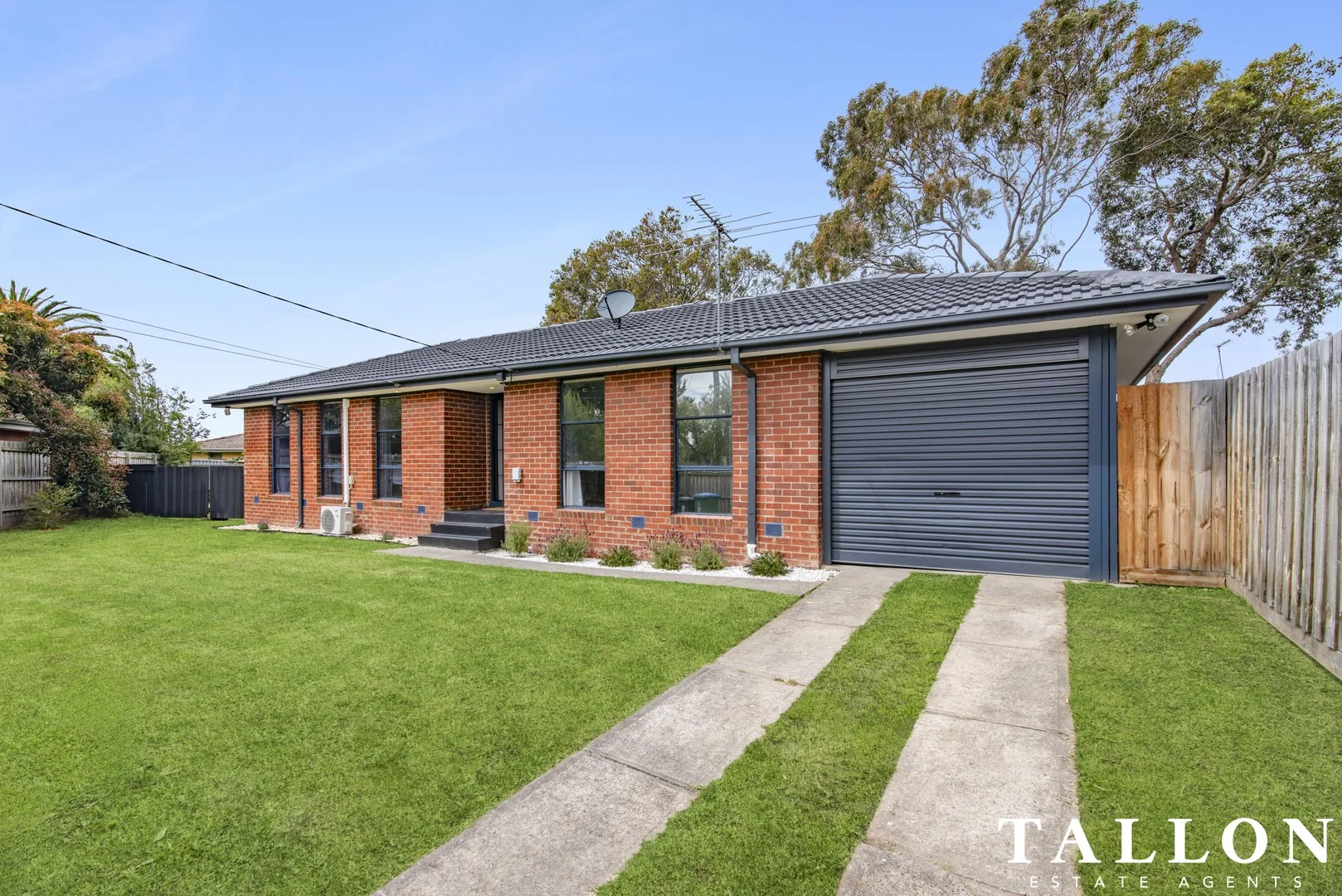 15 Quadrant Court (1/13)