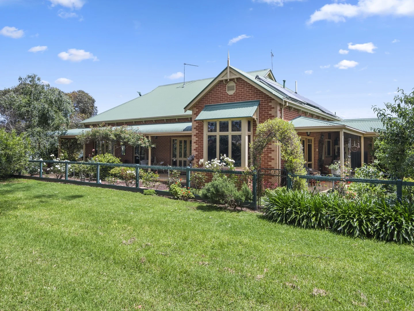 15 River Gum Ave (1/24)