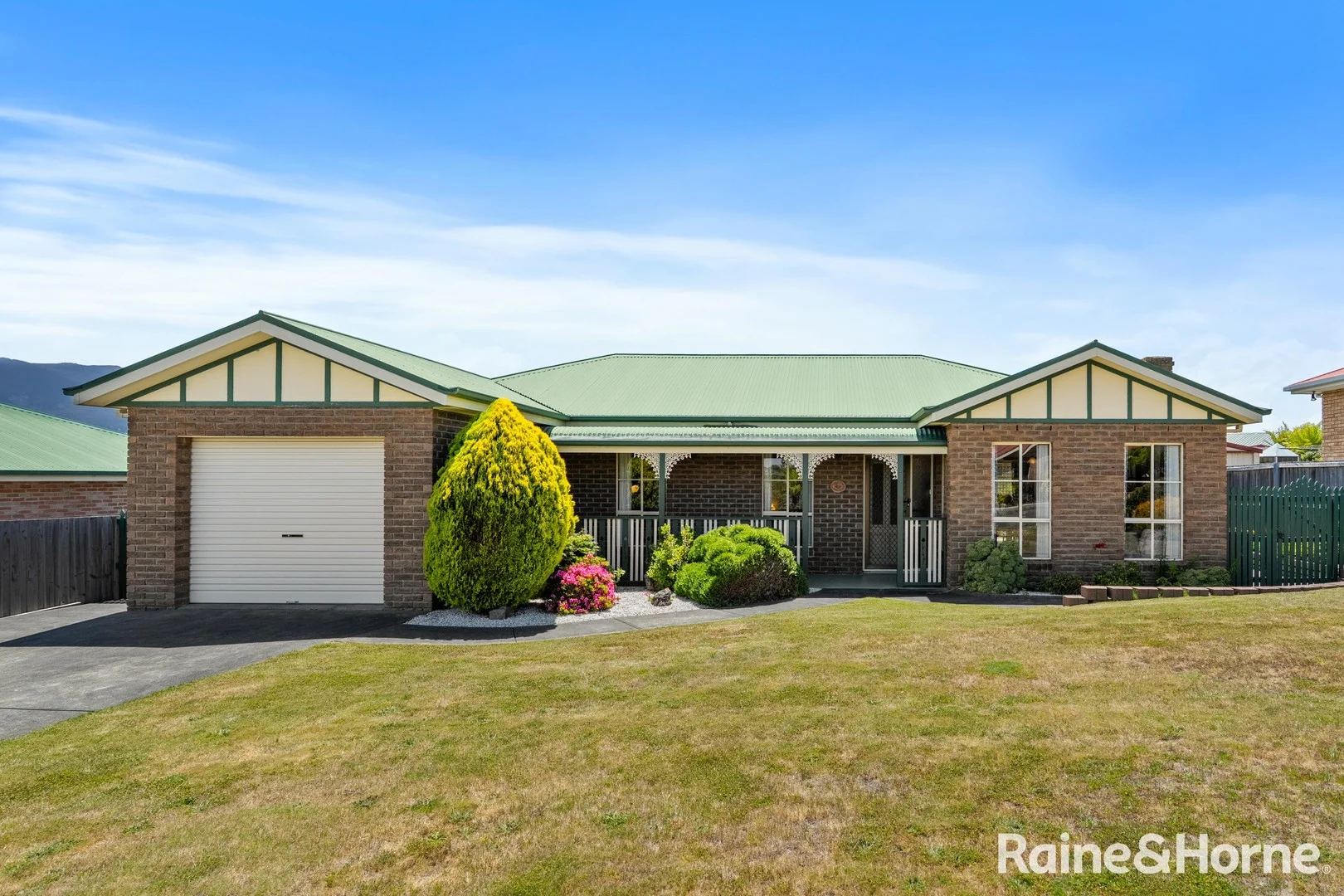 15 Sheoak Court (1/31)