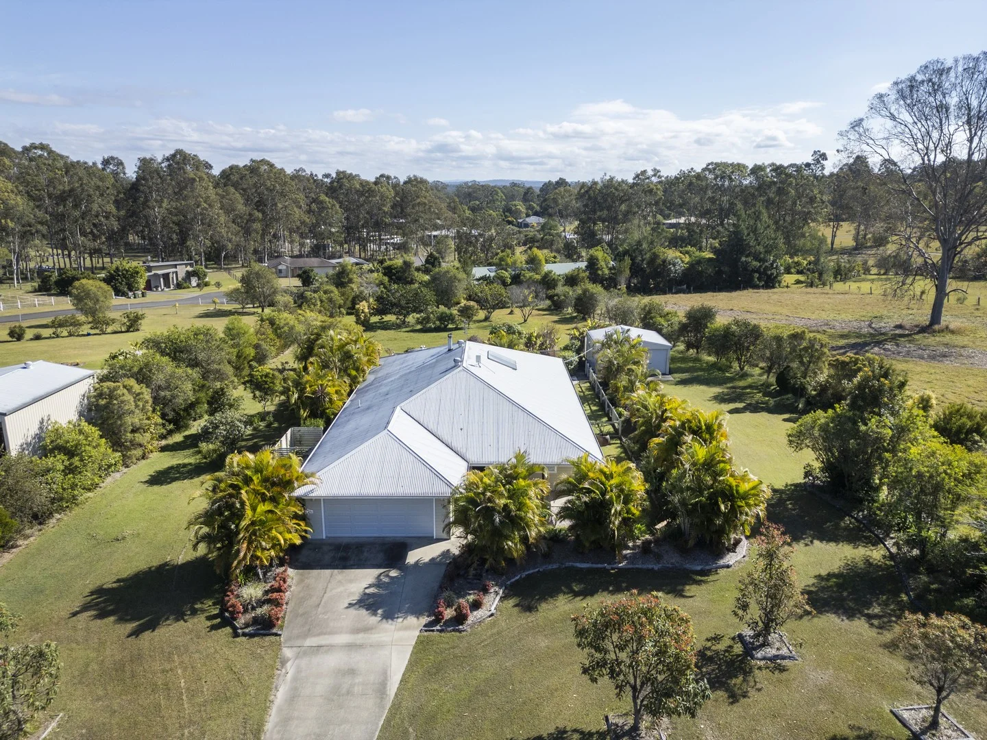 15 Silky Oak Close (1/32)