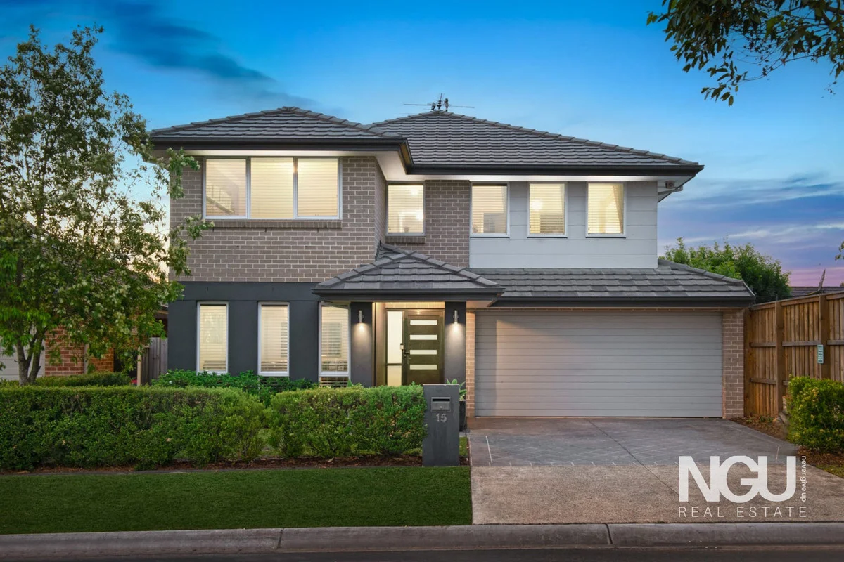 15 Stonehaven Avenue (1/11)