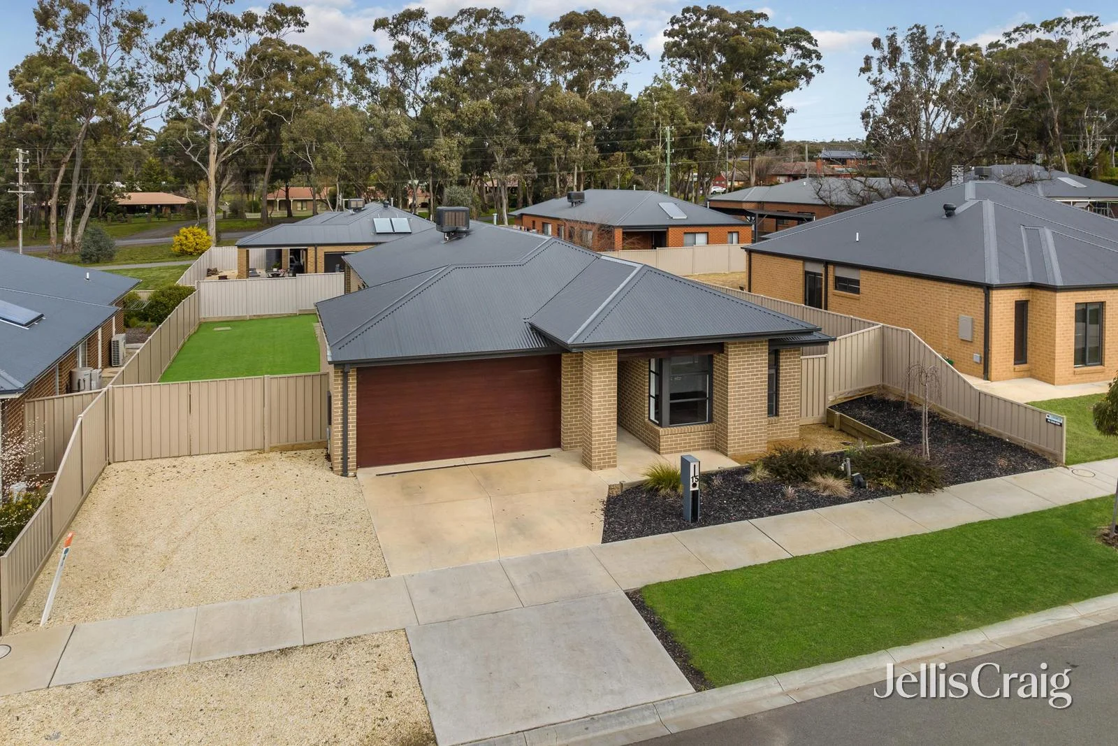 15 Woodman Drive - Image 2