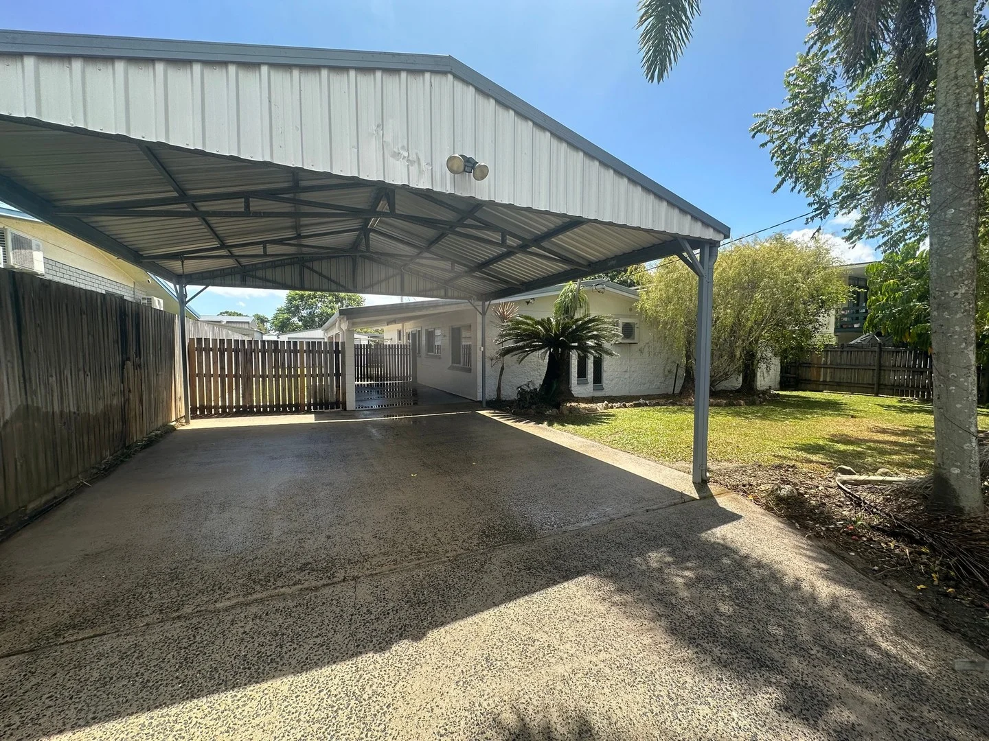 15 Yangoora Street (1/25)