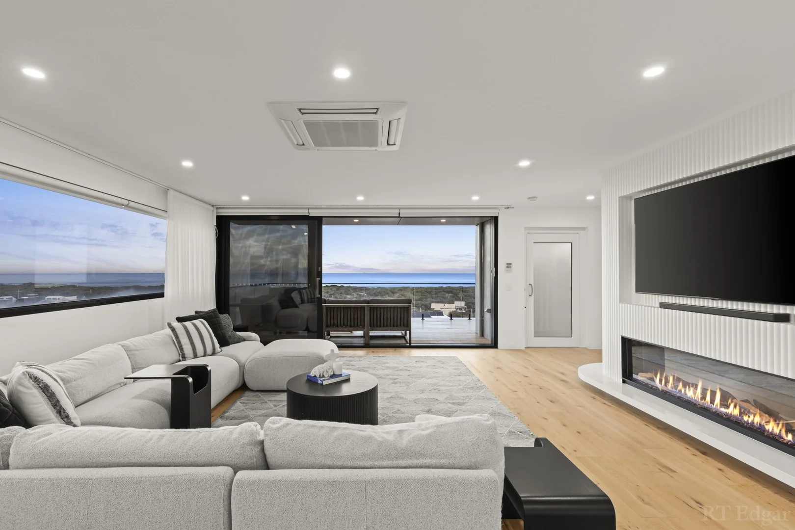 150b The Terrace - Image 2