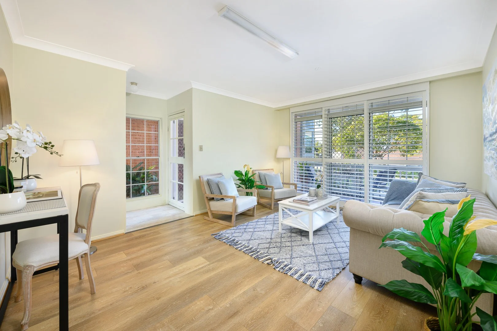 155/2 Dawes Road (1/8)