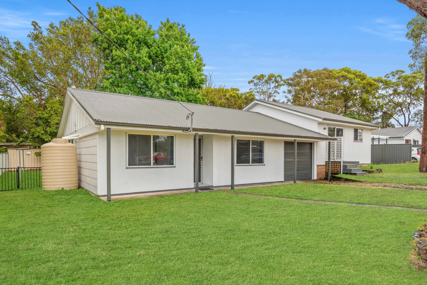 156 Emu Drive (1/1)