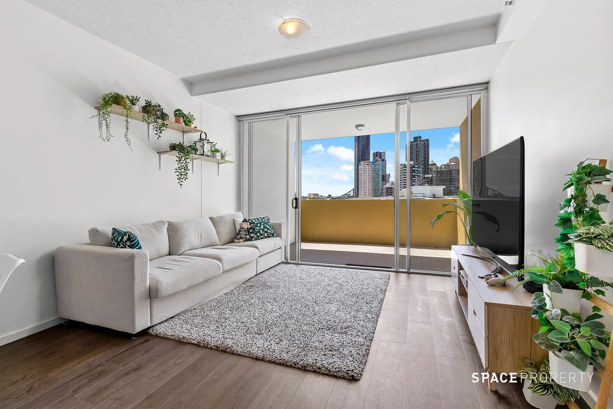 159/170 Leichhardt Street (1/18)