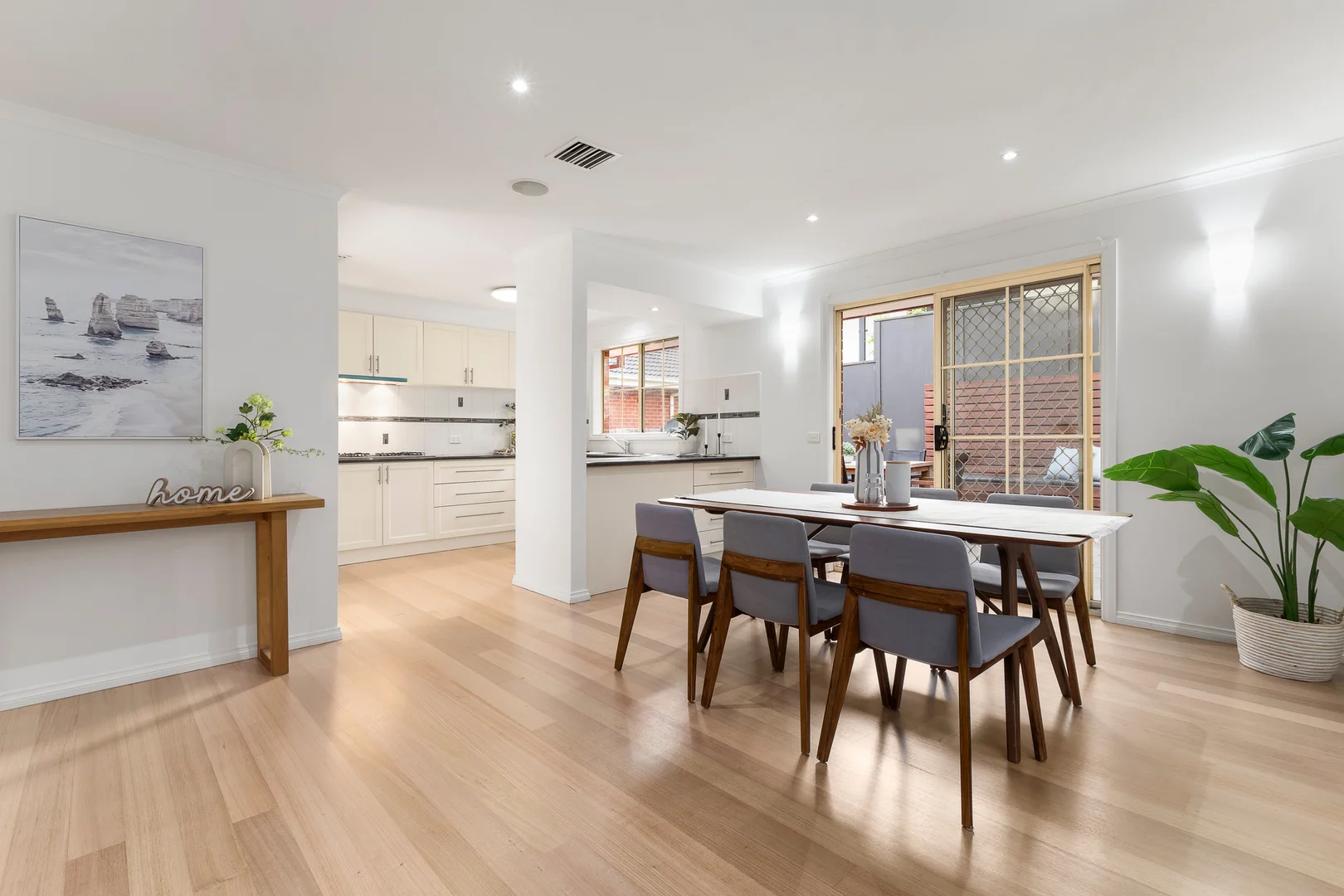 15a Duckett Street - Image 5