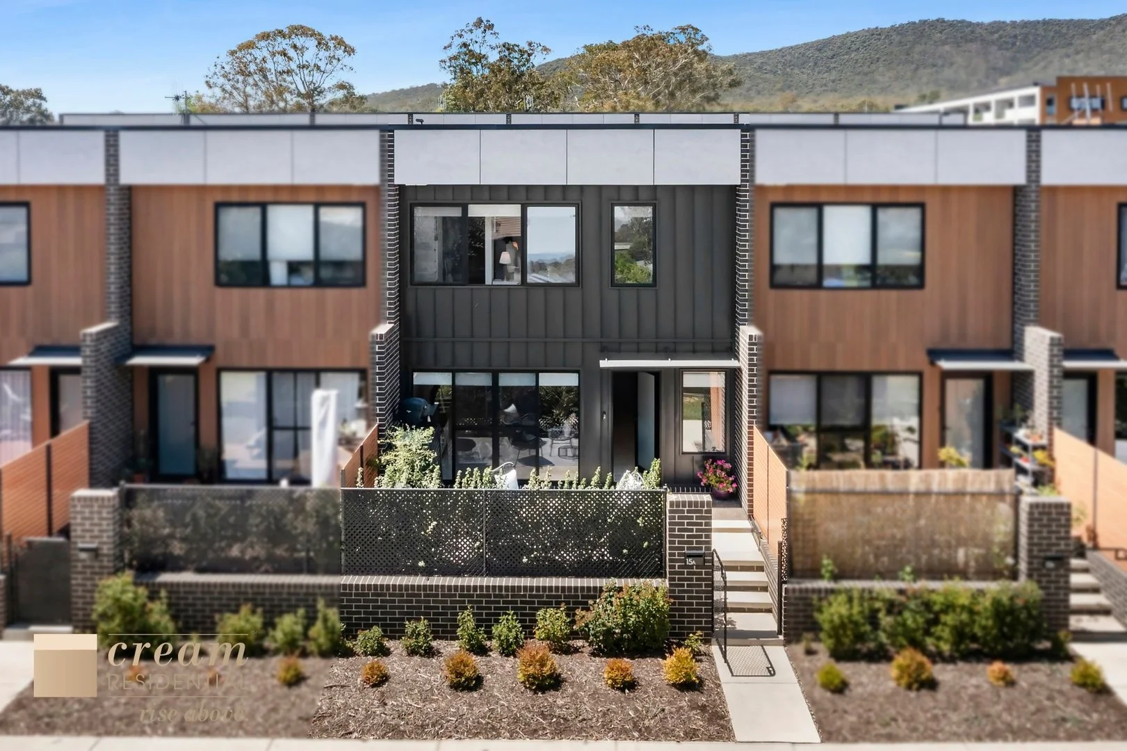 15A Negus Crescent (1/1)