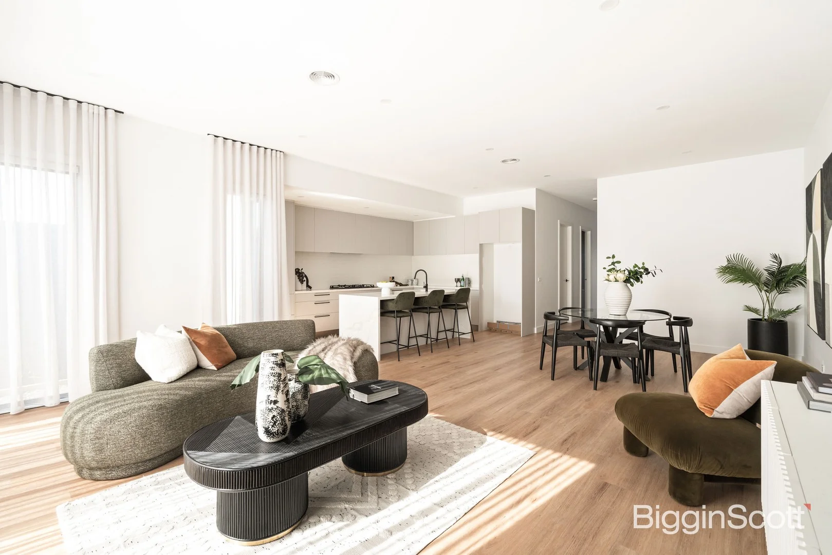 15B Cooper Avenue (1/1)
