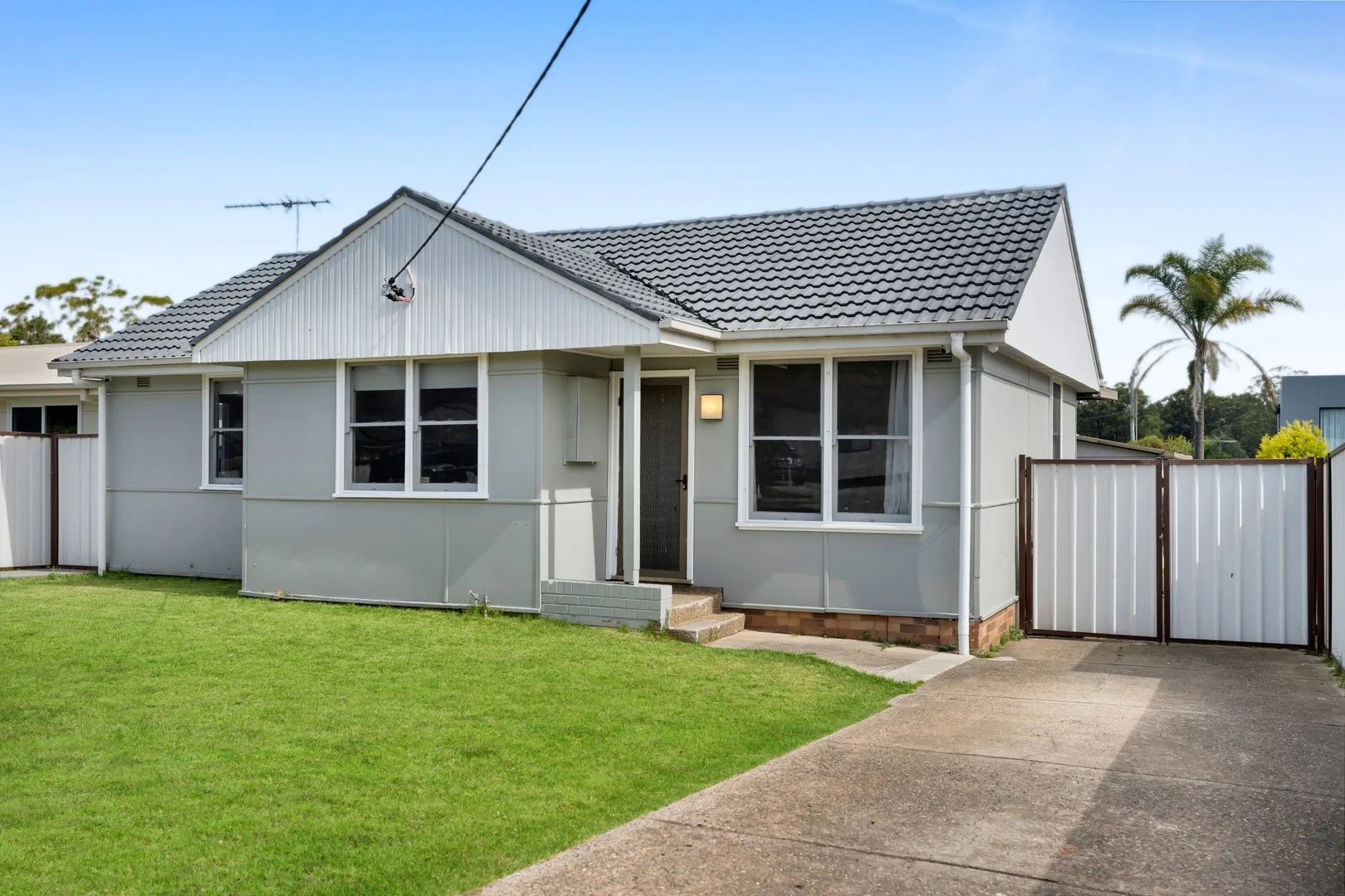 16 & 16A James Ave (1/1)