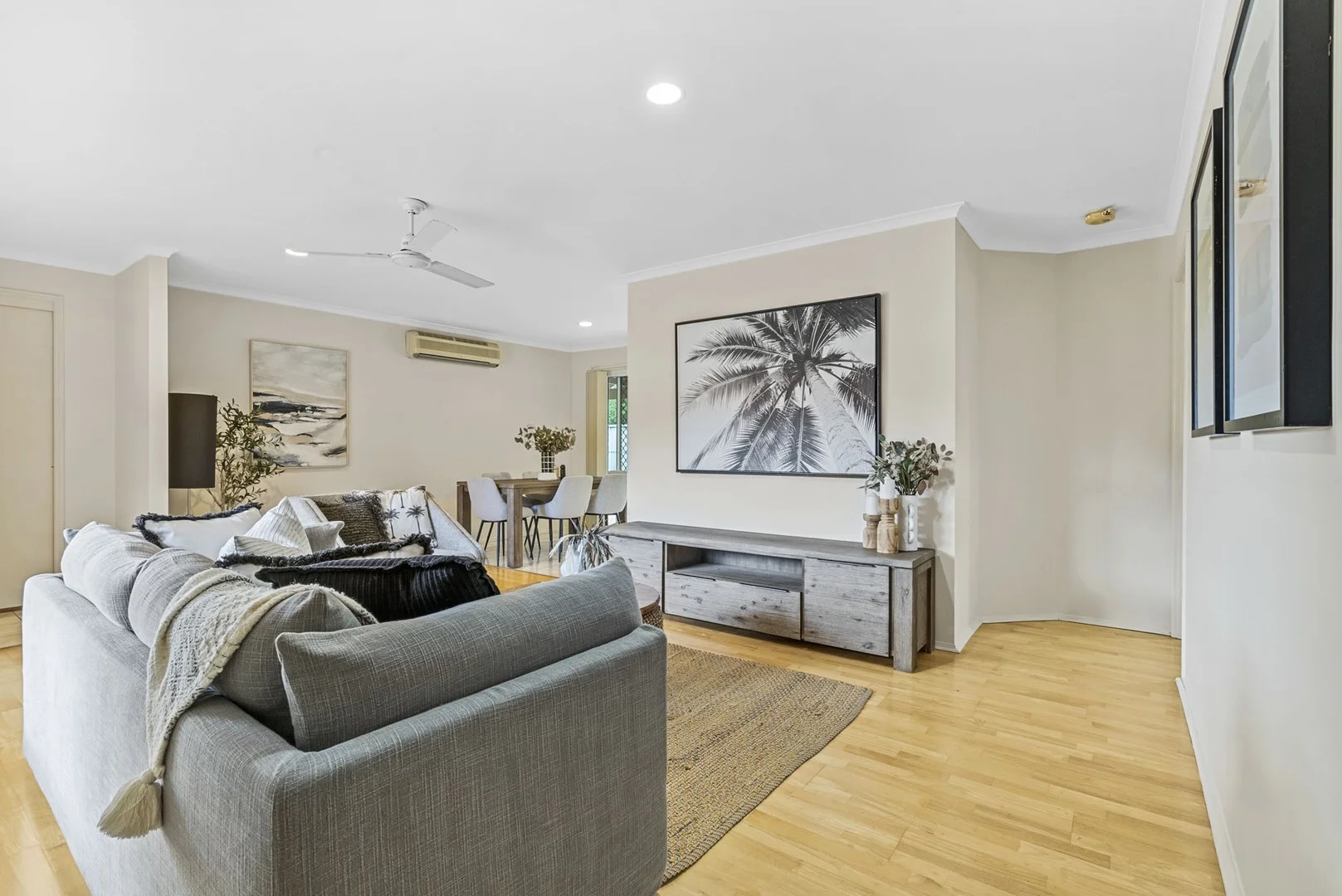 16/2 Vintage Lakes Drive (1/19)