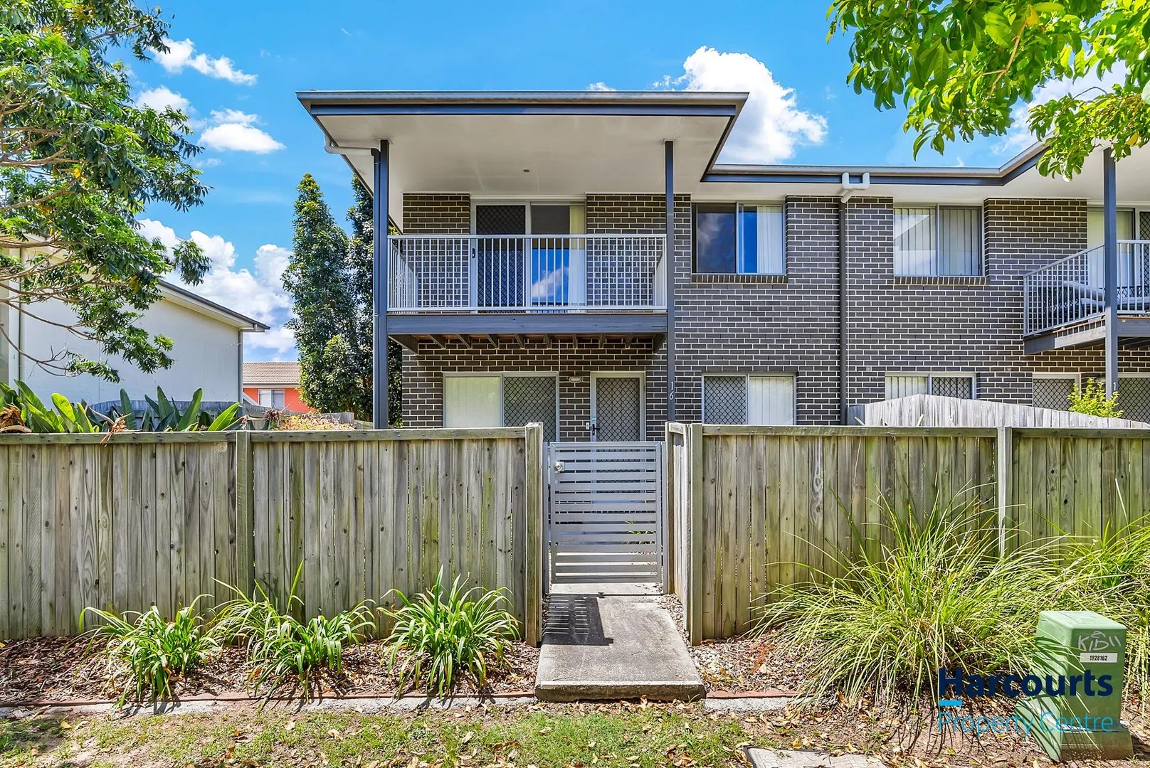 16/6-44 Clearwater Street (1/17)
