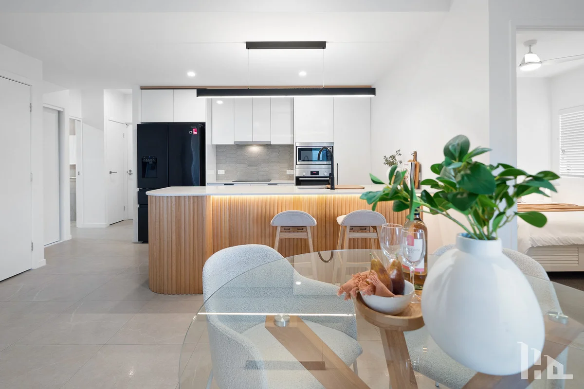 16/96 Hall Street (1/24)
