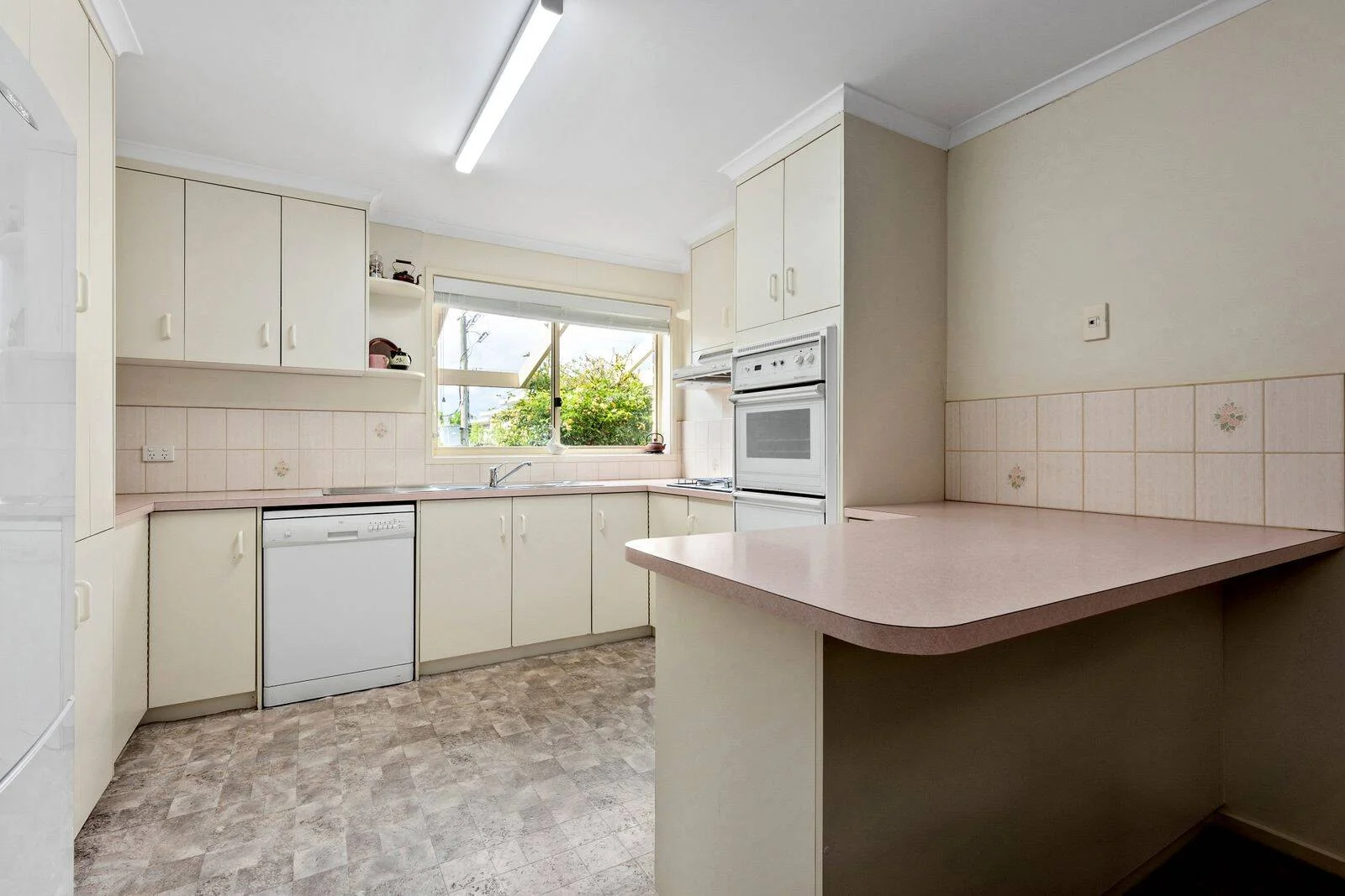 16 Canopus Road - Image 5