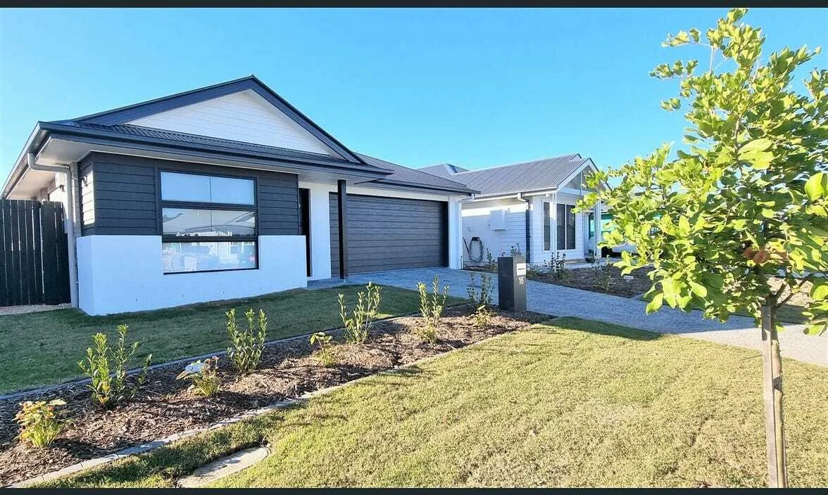 16 Canter St (1/12)