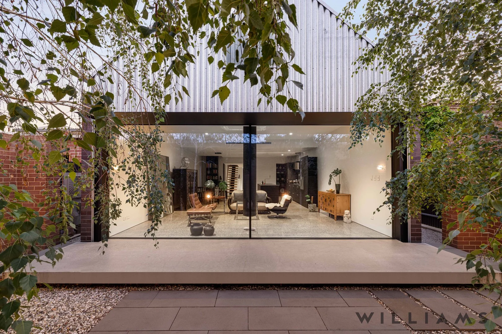 16 Clyde Street (1/1)