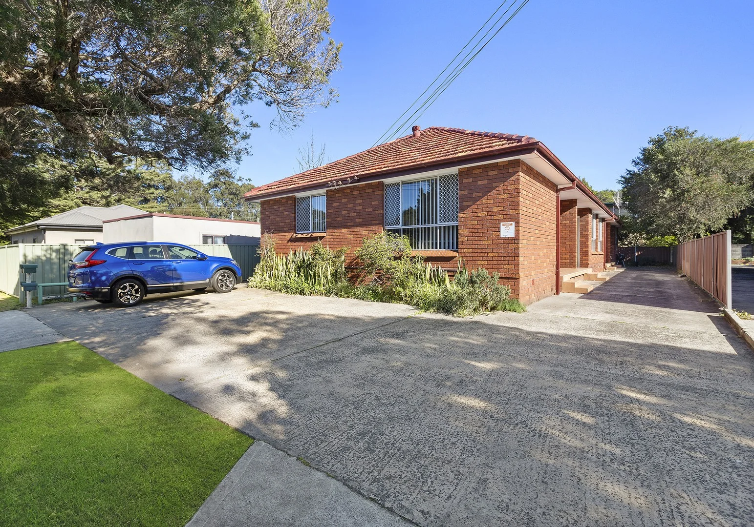 16 College Place (1/11)