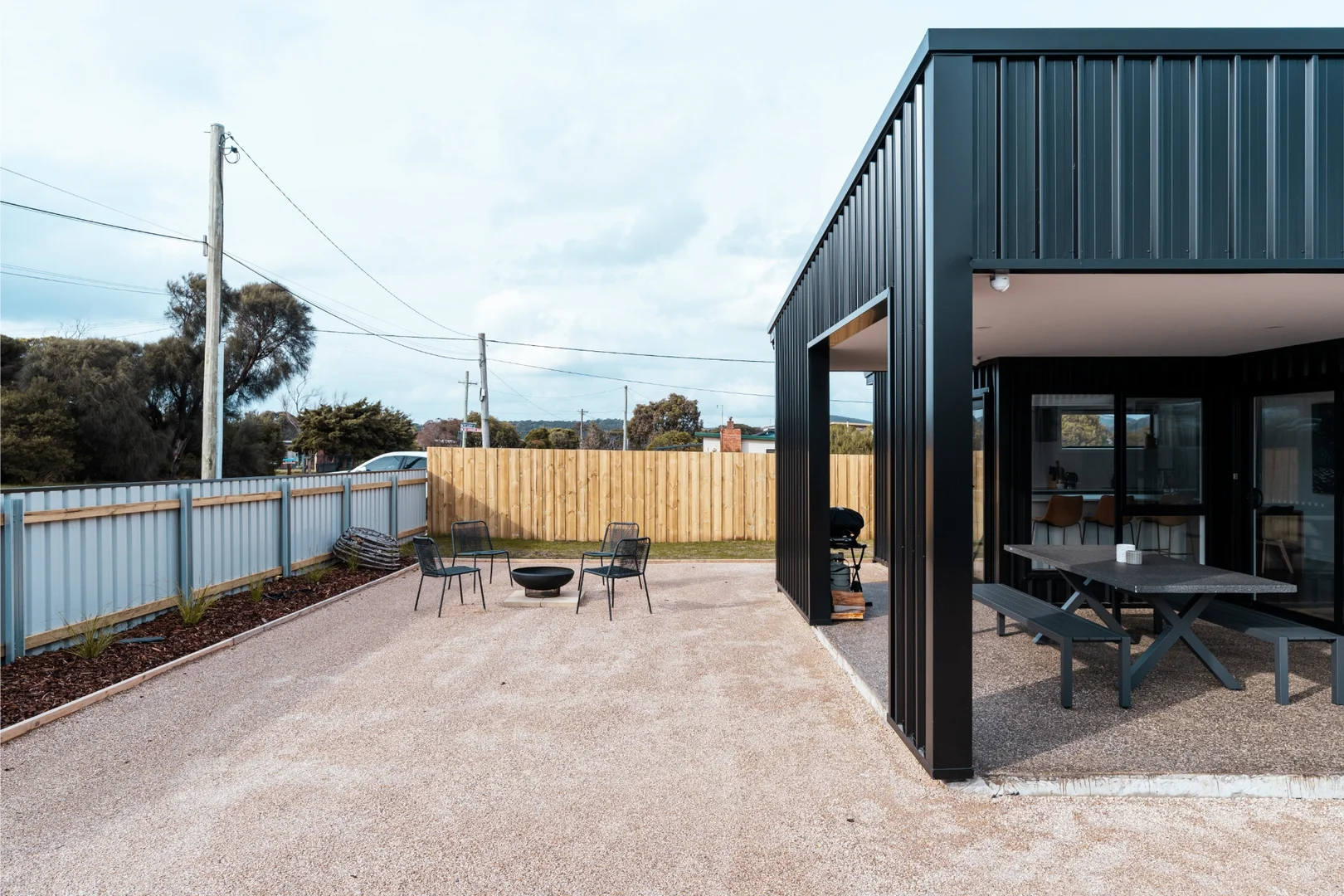 16 Davies Street - Image 2