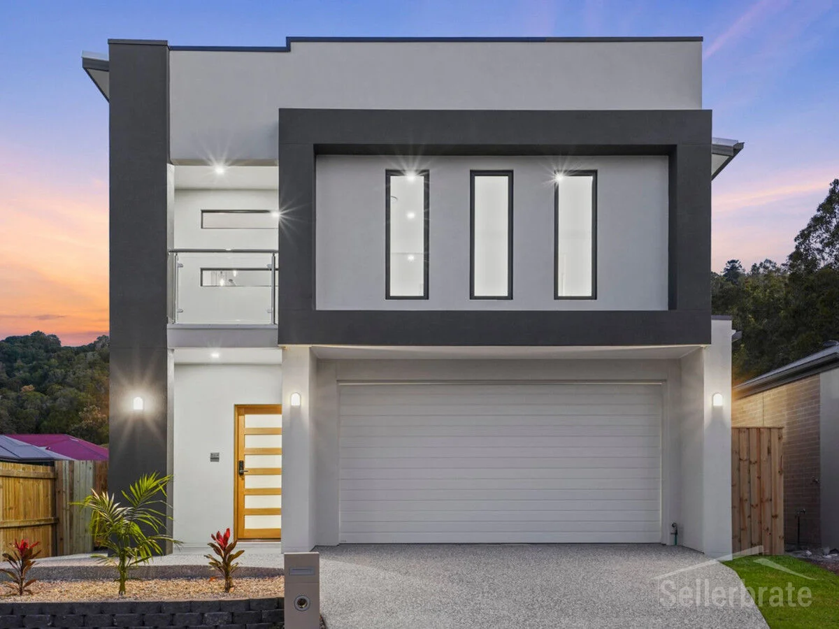 16 Dewdrop Drive (1/3)