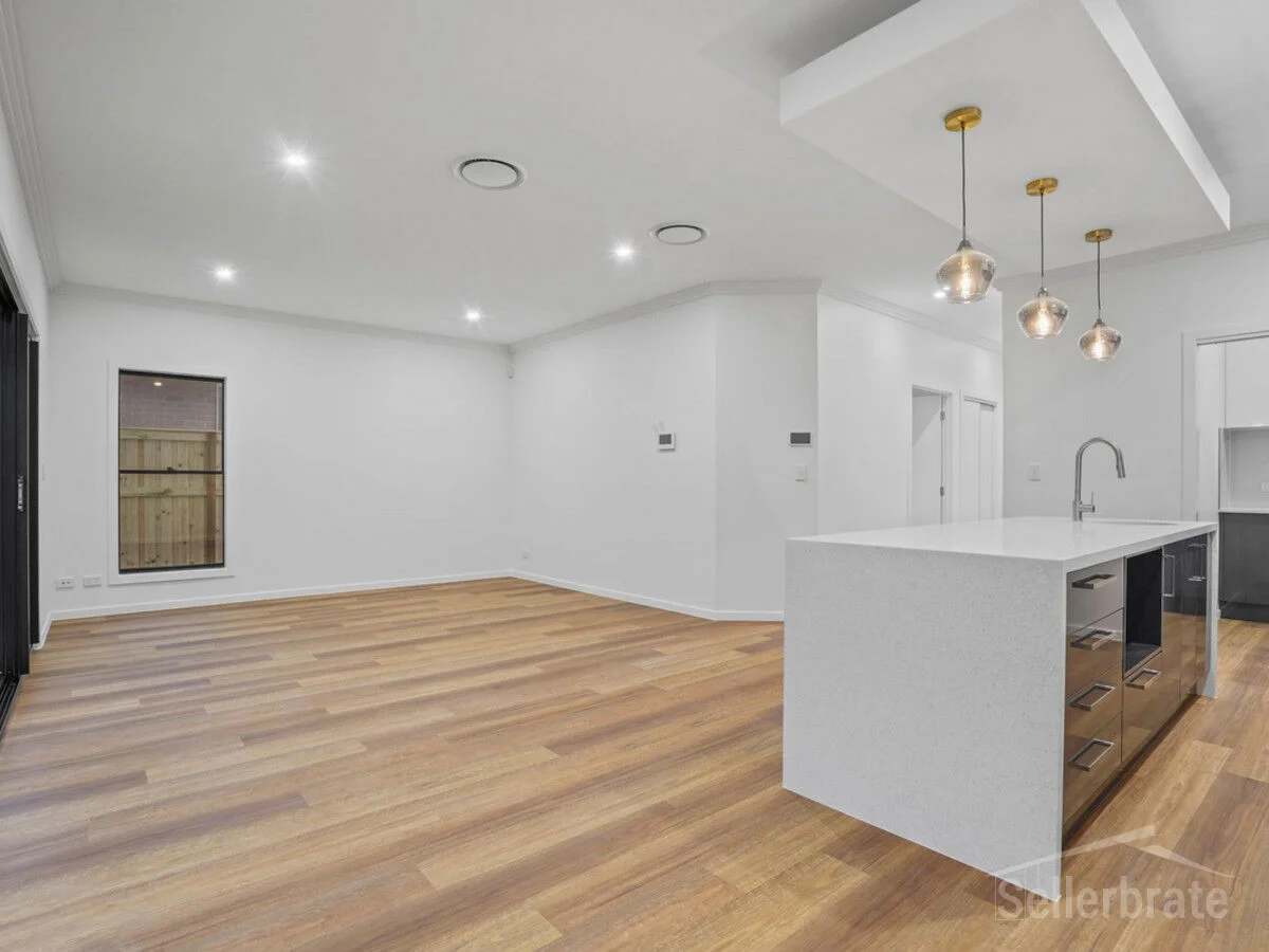 16 Dewdrop Drive - Image 3