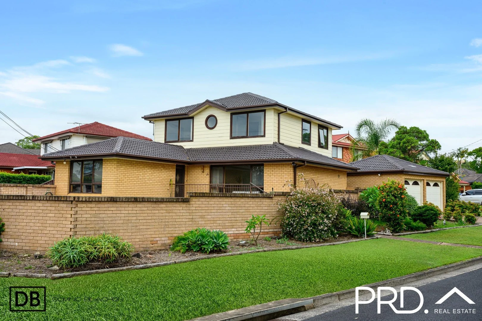 16 Dunstan Avenue (1/15)