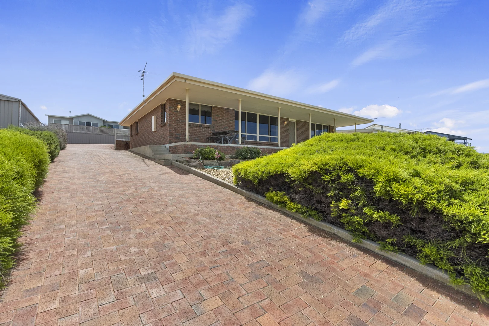 16 Esplanade - Image 2